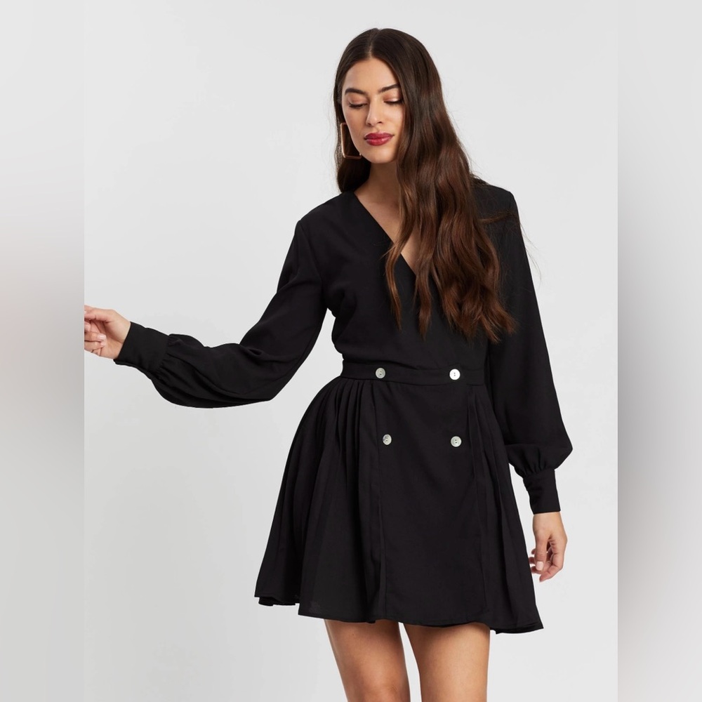 Missguided Pleated Skater Long Balloon Sleeve Mini Dress in Black Size 0 V Neck